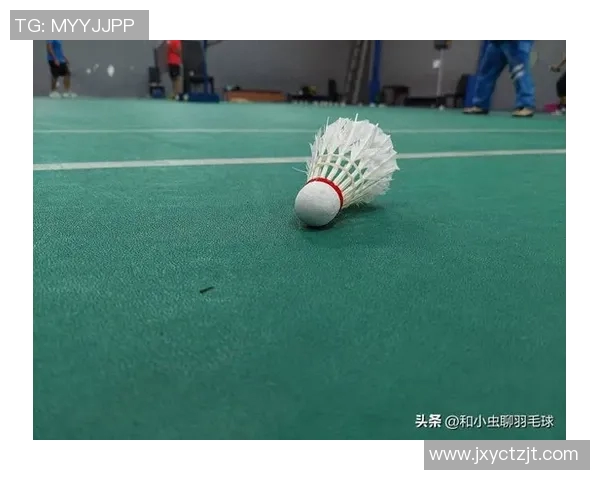羽毛球新手必看:轻松掌握团队协作技巧与实战经验分享 羽毛球新手必看:轻松掌握团队协作技巧与实战经验分享