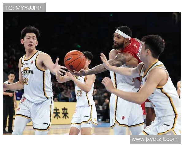 北京篮球队进攻表现分析：优缺点与未来改进方向探讨